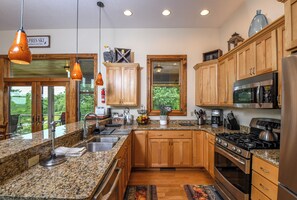 House (4 Bedrooms) | Property amenity - Eagle's Rest by Taylor Made Deep Creek (McHenry)