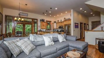 House (4 Bedrooms) | Property amenity