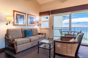 TV, DVD player, books, stereo