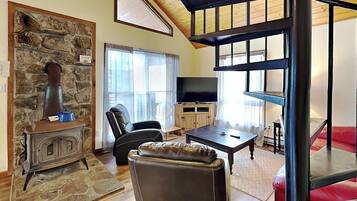 House (3 Bedrooms) | Property amenity