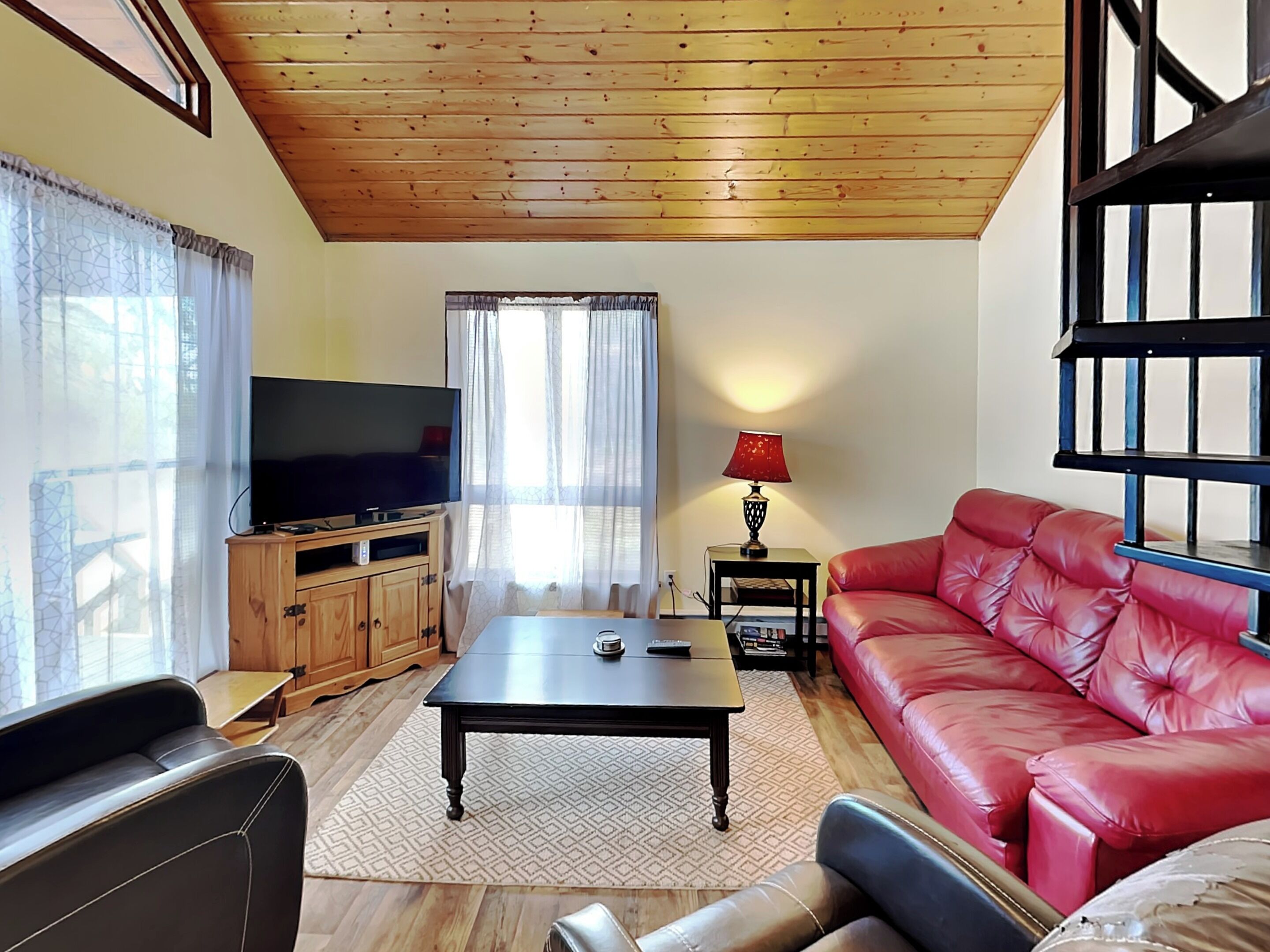 Nhà (3 Bedrooms) | Tiện nghi, dịch vụ nơi lưu trú