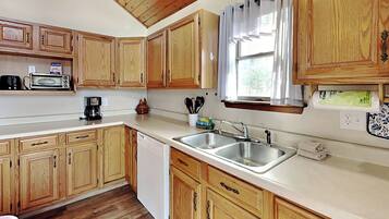 House (3 Bedrooms) | Property amenity