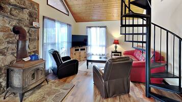 House (3 Bedrooms) | Property amenity