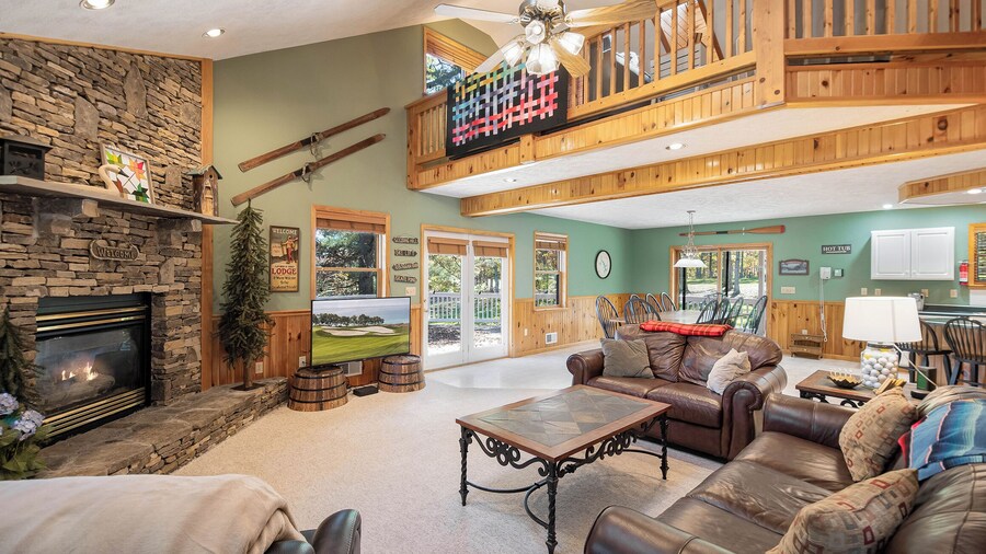 Fore Seasons Getaway by Taylor Made Deep Creek