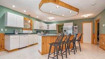 House (4 Bedrooms) | Property amenity