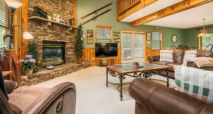 Fore Seasons Getaway by Taylor Made Deep Creek