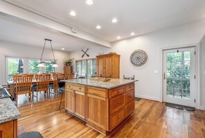 House (Multiple Bedrooms) | Property amenity - Friday's Escape by Taylor Made Deep Creek (McHenry)