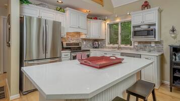 Casa (4 Bedrooms) | Servicio de la propiedad