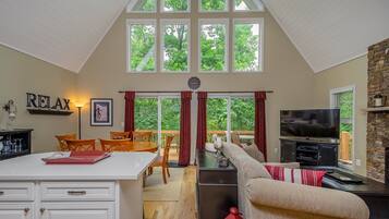 House (4 Bedrooms) | Property amenity