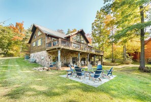 House (5 Bedrooms) | Front of property - Glass Mountain Lodge by Taylor Made Deep Creek (McHenry)