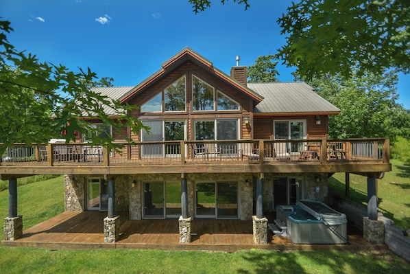 House (5 Bedrooms) | Property amenity - Glass Mountain Lodge by Taylor Made Deep Creek (McHenry)