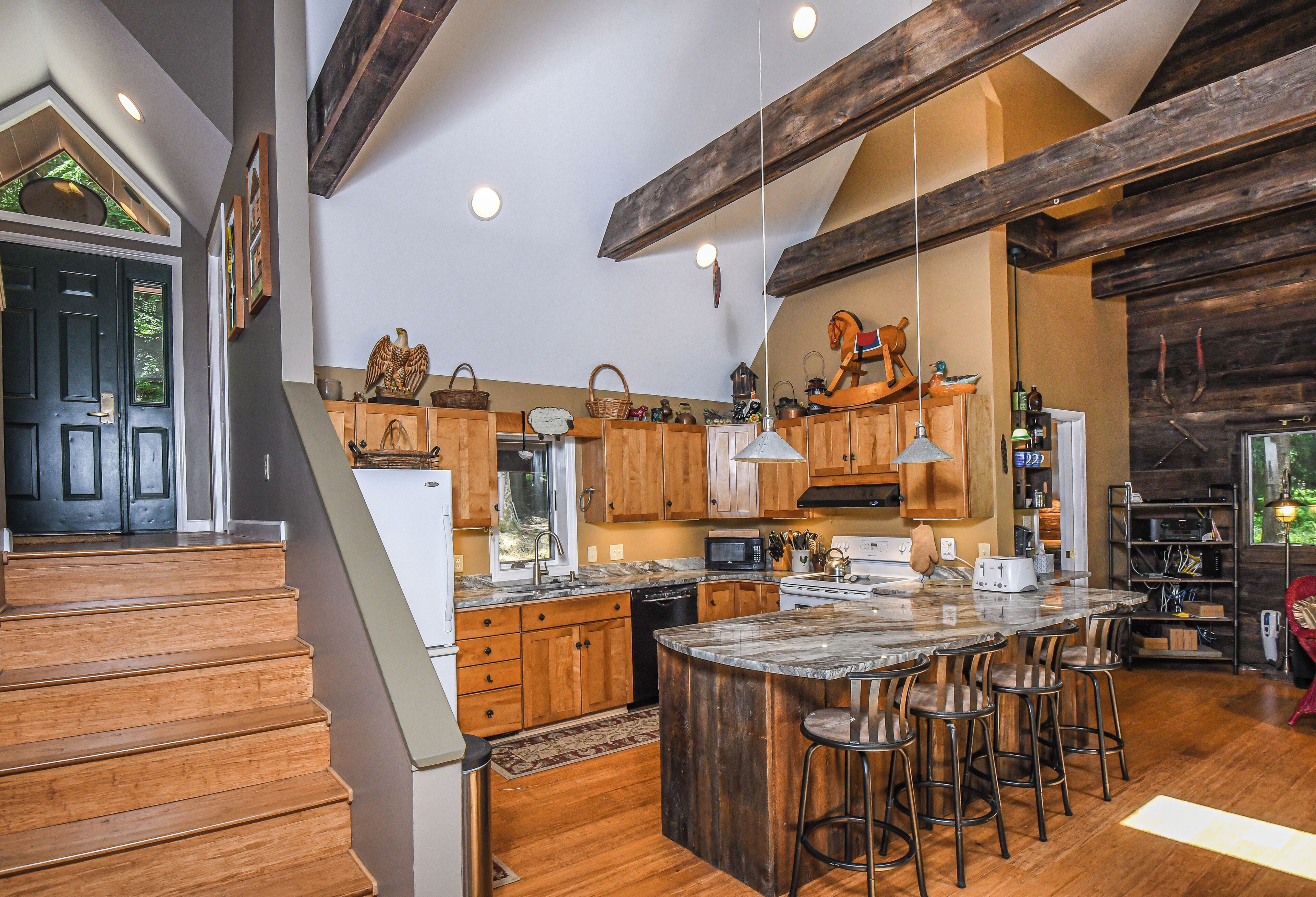 House (4 Bedrooms) | Property amenity