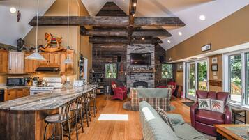 House (4 Bedrooms) | Property amenity