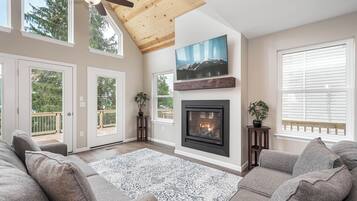 House (5 Bedrooms) | Property amenity