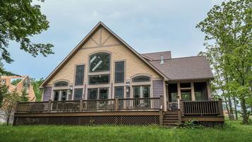 House (5 Bedrooms) | Property amenity