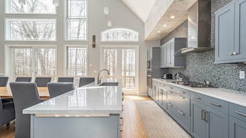 House (5 Bedrooms) | Property amenity