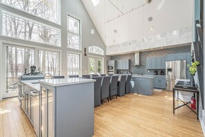 House (5 Bedrooms) | Property amenity