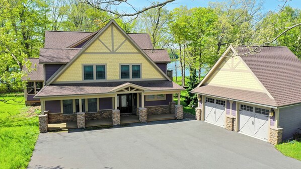 House (5 Bedrooms) | Front of property