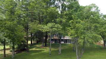 House (3 Bedrooms) | Property amenity