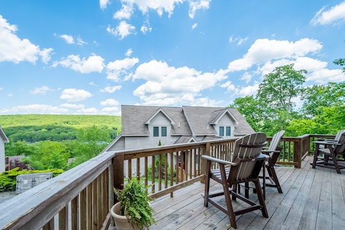 Grande Villa by Taylor Made Deep Creek