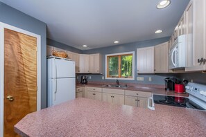 House (5 Bedrooms) | Property amenity