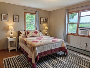 4 bedrooms, WiFi (free), bed sheets - The Farmhouse, where peace and quiet awaits (Otego)