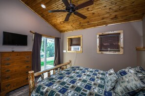 House (3 Bedrooms) | Property amenity
