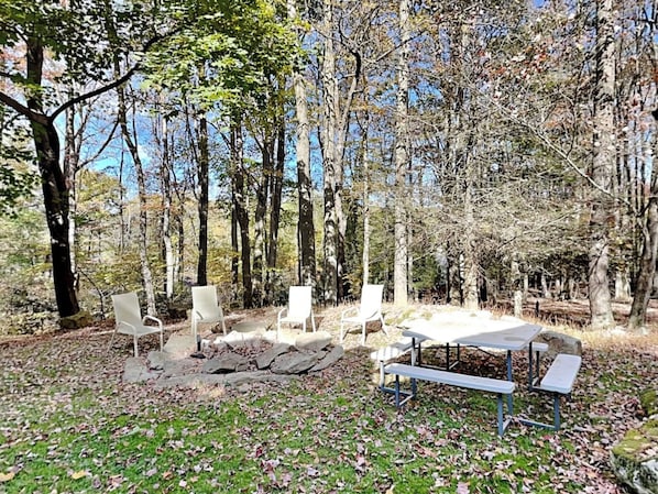 House (3 Bedrooms) | Property amenity