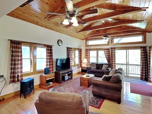 House (3 Bedrooms) | Property amenity