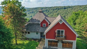 House (5 Bedrooms) | Property amenity