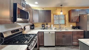 House (5 Bedrooms) | Property amenity