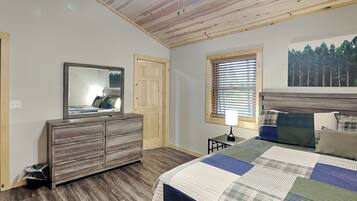 House (5 Bedrooms) | Property amenity