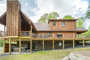 House (5 Bedrooms) | Property amenity