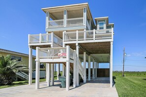 Hus (4 Bedrooms) | Overnattingsstedets uteområder