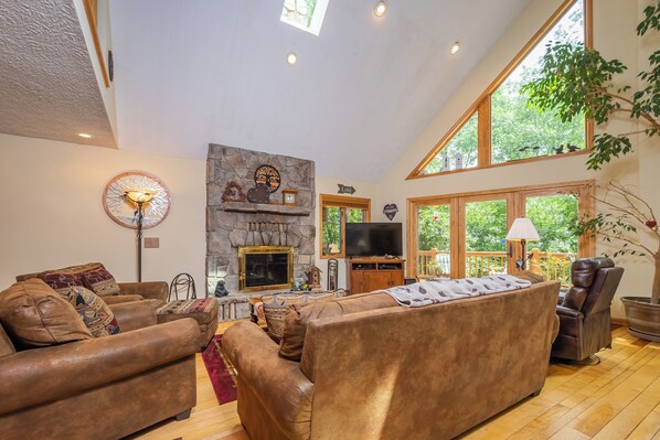 House (4 Bedrooms) | Property amenity - Heart and Soul by Taylor Made Deep Creek (Oakland)