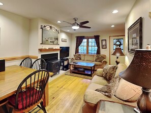 House (4 Bedrooms) | Property amenity