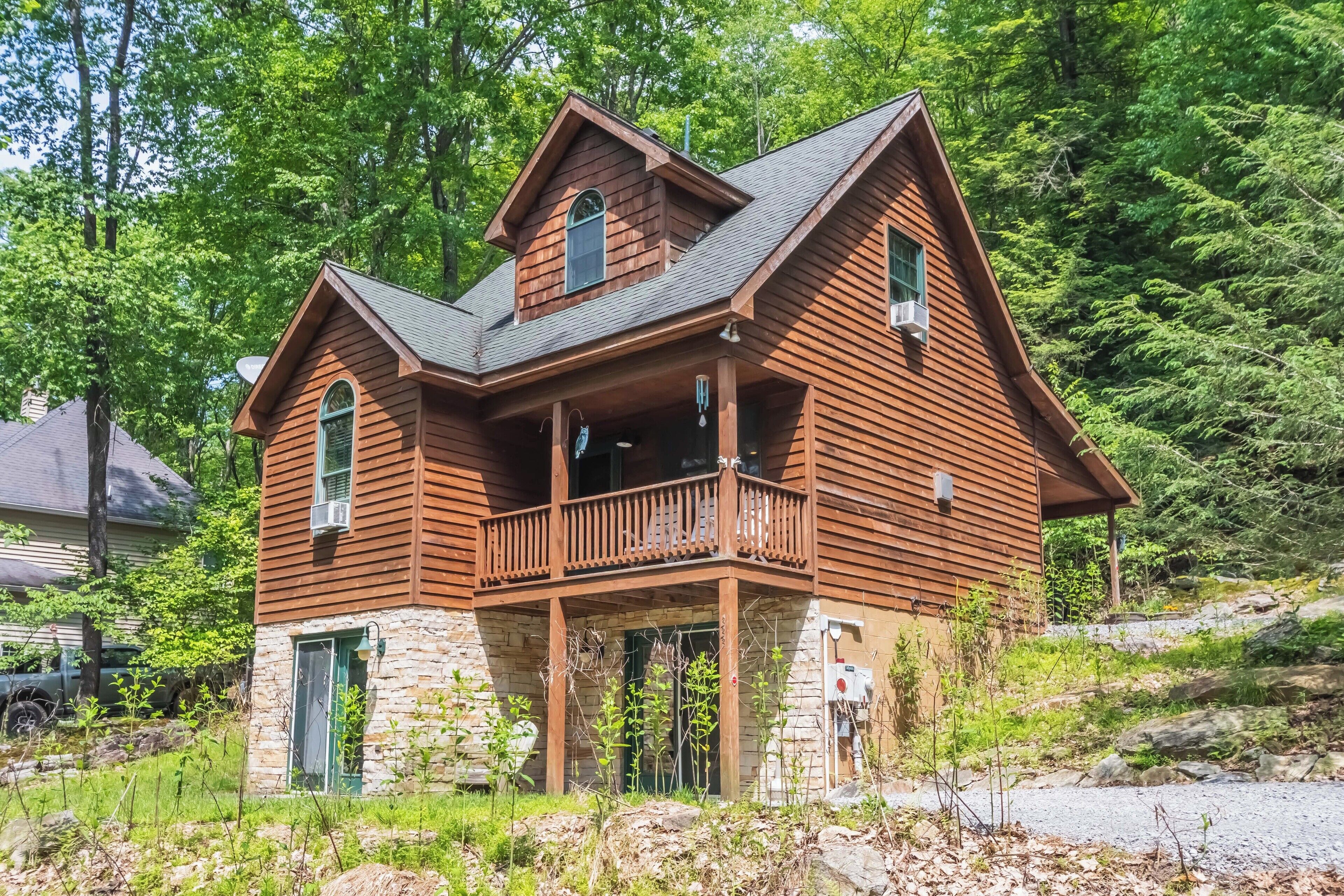 House (4 Bedrooms) | Front of property