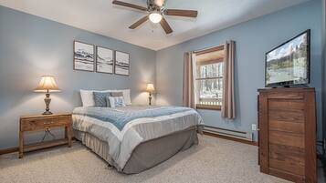 House, Multiple Beds, Hot Tub | 3 bedrooms, individually decorated, individually furnished, free WiFi