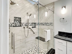 House (4 Bedrooms) | Property amenity