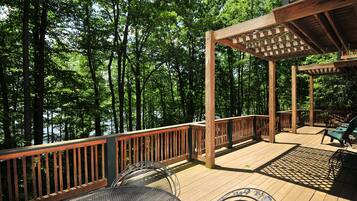 House (5 Bedrooms) | Property amenity