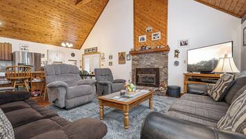 House (4 Bedrooms) | Property amenity