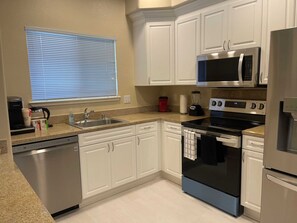Fridge, microwave, oven, stovetop - Sports Themed 2bedApt w BEST location fully stocked 2 parking (Santa Clara)