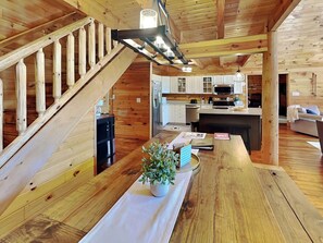 House (5 Bedrooms) | Property amenity