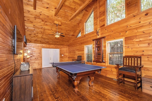 House (5 Bedrooms) | Property amenity
