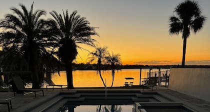Crystal River Manatee Palace A Waterfront Retreat HEATED POOL!