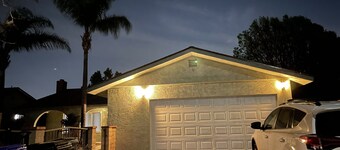 Entire house/4 bedrooms/10 people/2bath/TV/central AC
