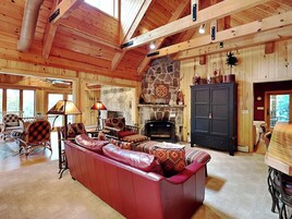 House (4 Bedrooms) | Property amenity