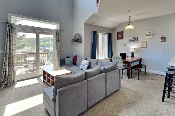 House (4 Bedrooms) | Front of property