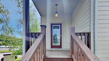 Casa (4 Bedrooms) | Servicio de la propiedad