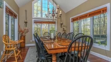 House (5 Bedrooms) | Property amenity